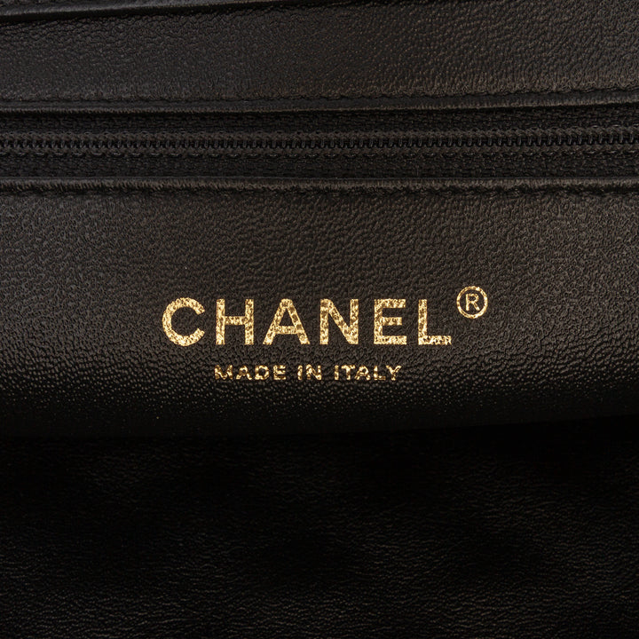 Chanel CC Quilted Cuir d’agneau Frame Pochette Noir