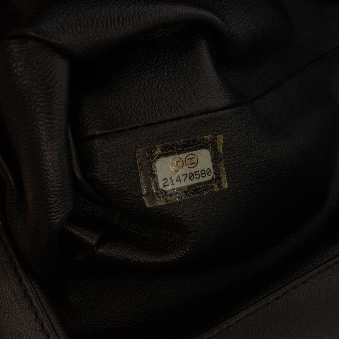 Chanel CC Quilted Cuir d’agneau Frame Pochette Noir