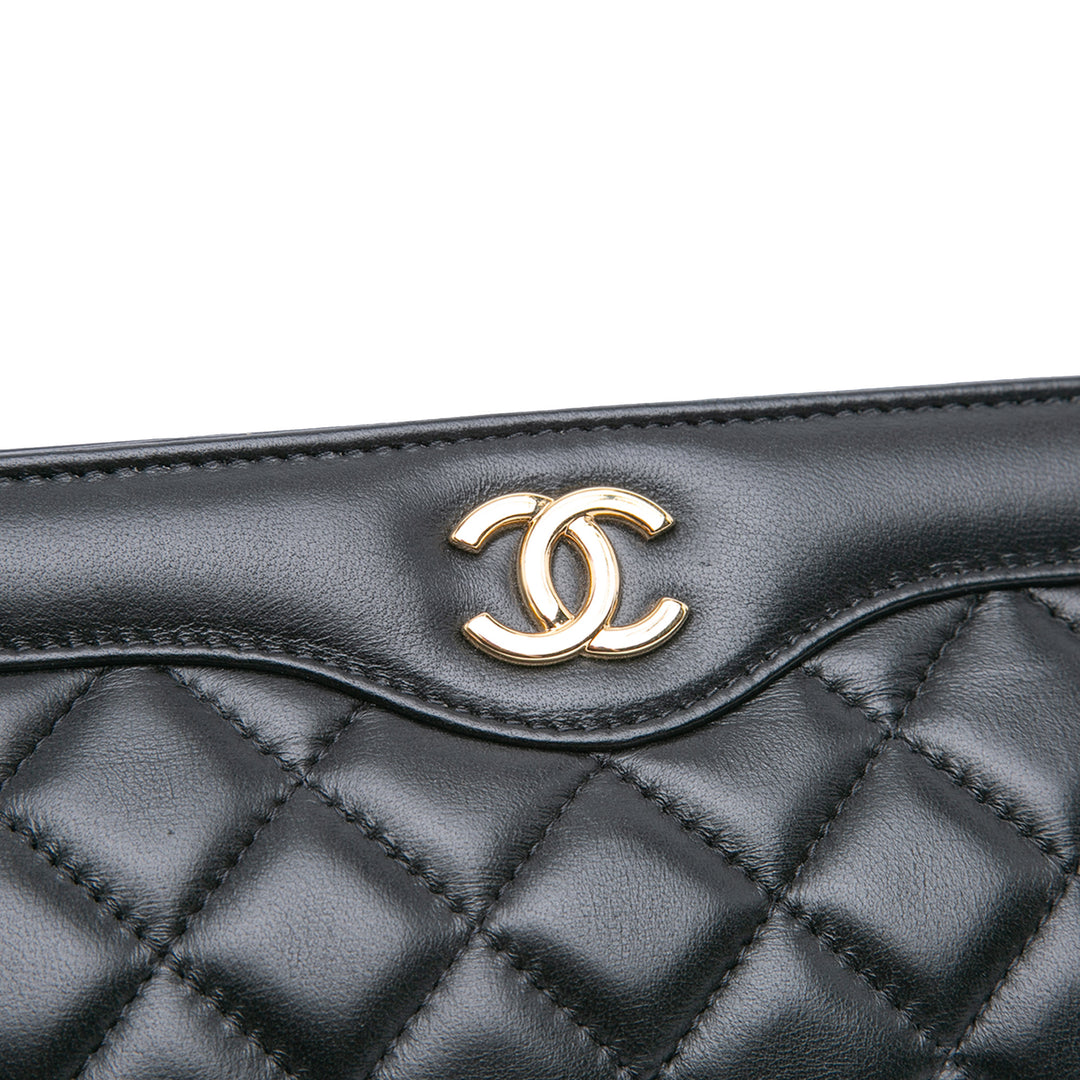 Chanel CC Quilted Cuir d’agneau Frame Pochette Noir