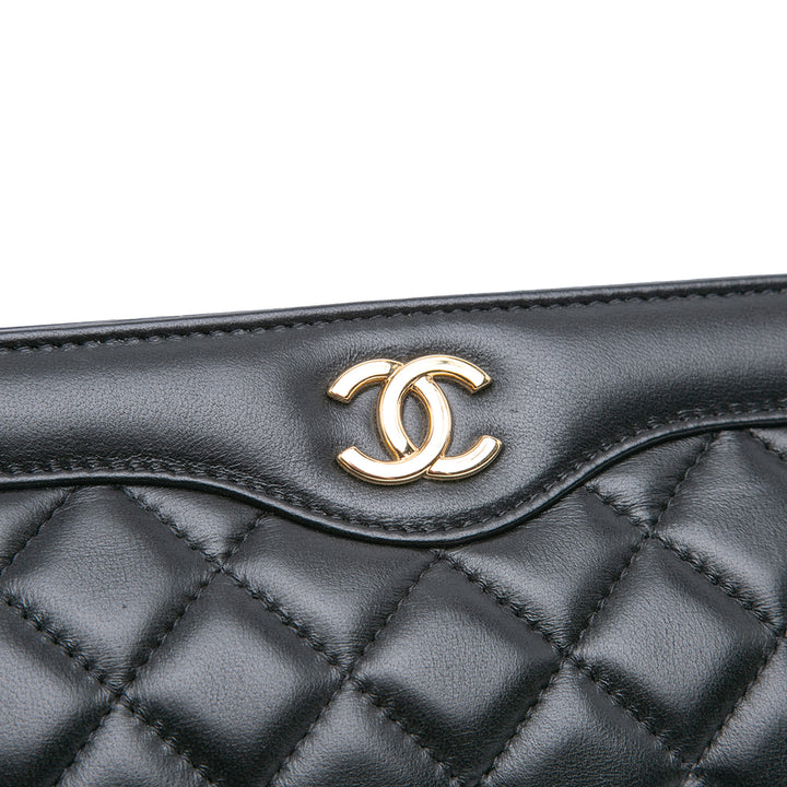 Chanel CC Quilted Cuir d’agneau Frame Pochette Noir