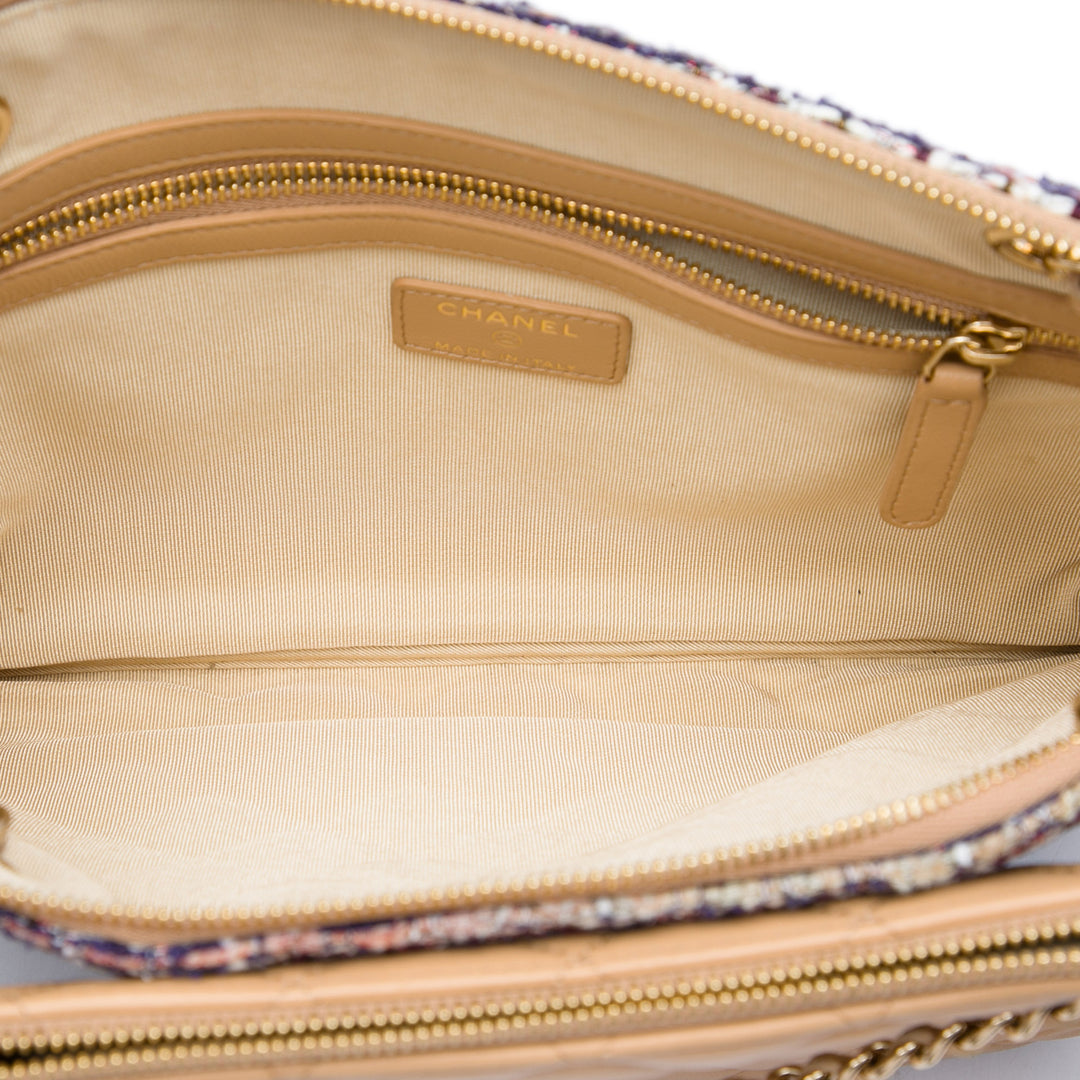 Chanel Étui Matelassé et Double avec chaîne Cuir d'agneau Marron – vue 4 – GABY PARIS