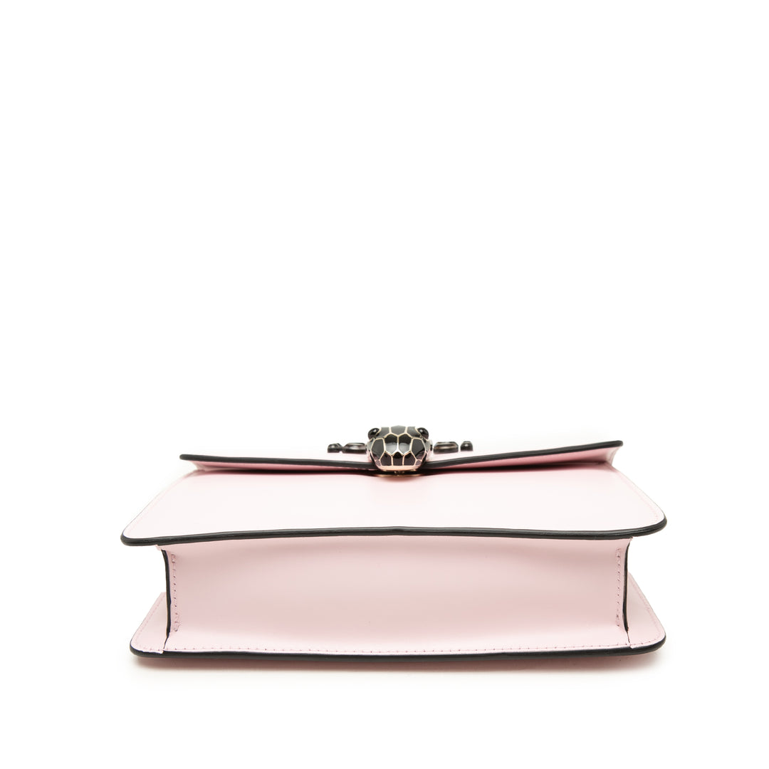 Bvlgari Sac bandoulière Orné Serpenti Forever Cuir de veau Rose – vue 3 – GABY PARIS
