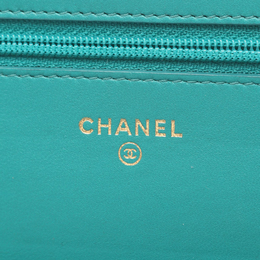 Chanel CC Matelassé Wallet on Chain Cuir d'agneau Bleu – vue 4 – GABY PARIS