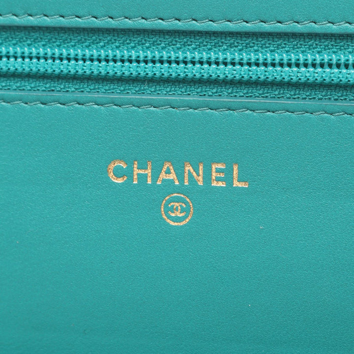 Chanel CC Matelassé Wallet on Chain Cuir d'agneau Bleu – vue 4 – GABY PARIS