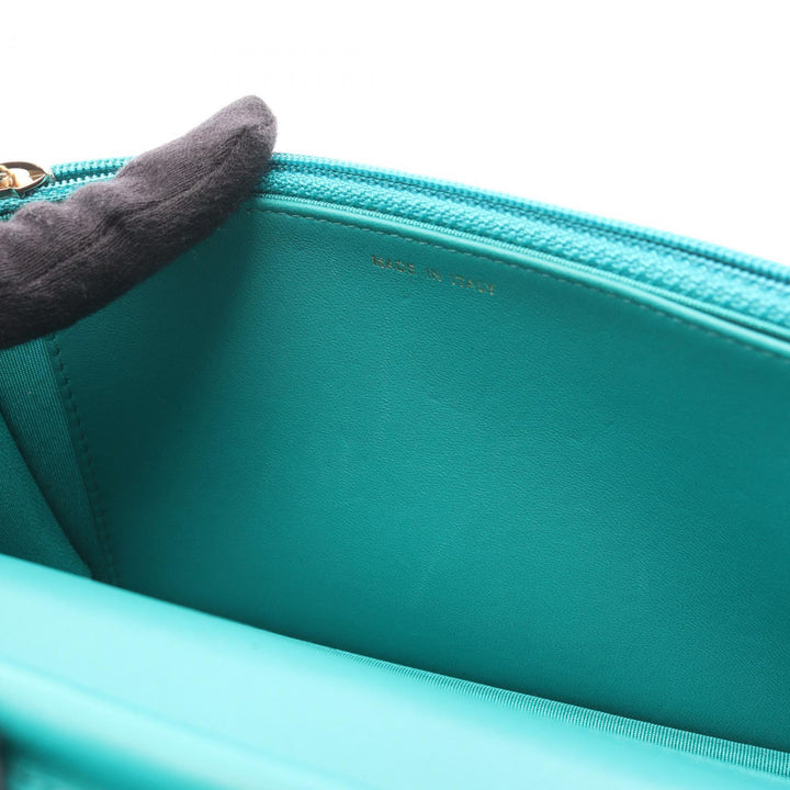 Chanel CC Matelassé Wallet on Chain Cuir d'agneau Bleu – vue 5 – GABY PARIS