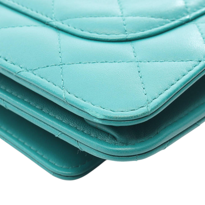 Chanel CC Matelassé Wallet on Chain Cuir d'agneau Bleu – vue 7 – GABY PARIS