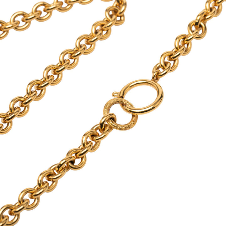 Chanel plaqué CC Matelassé Oval Pendant Collier