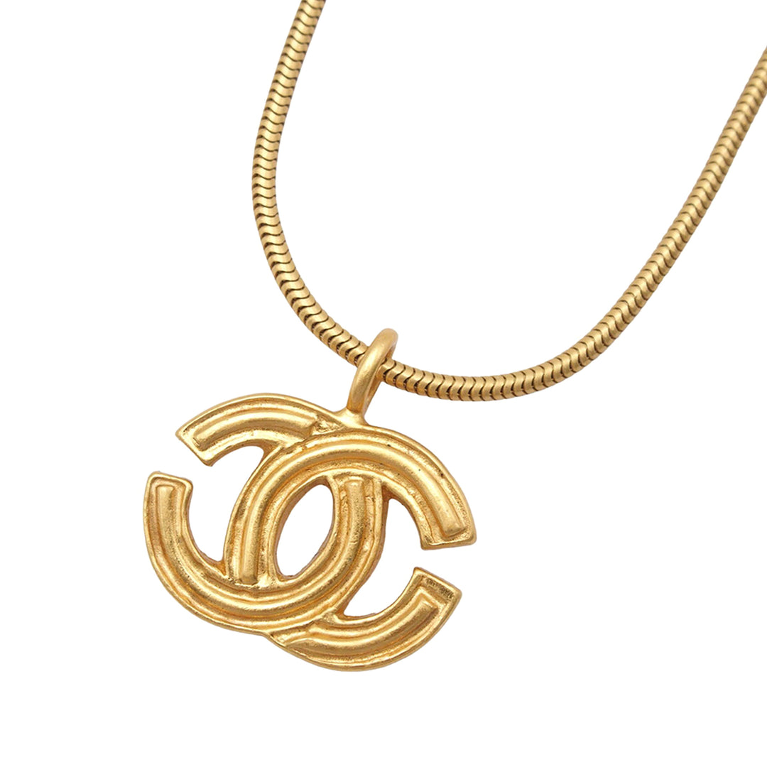 Chanel plaqué CC Pendant Collier