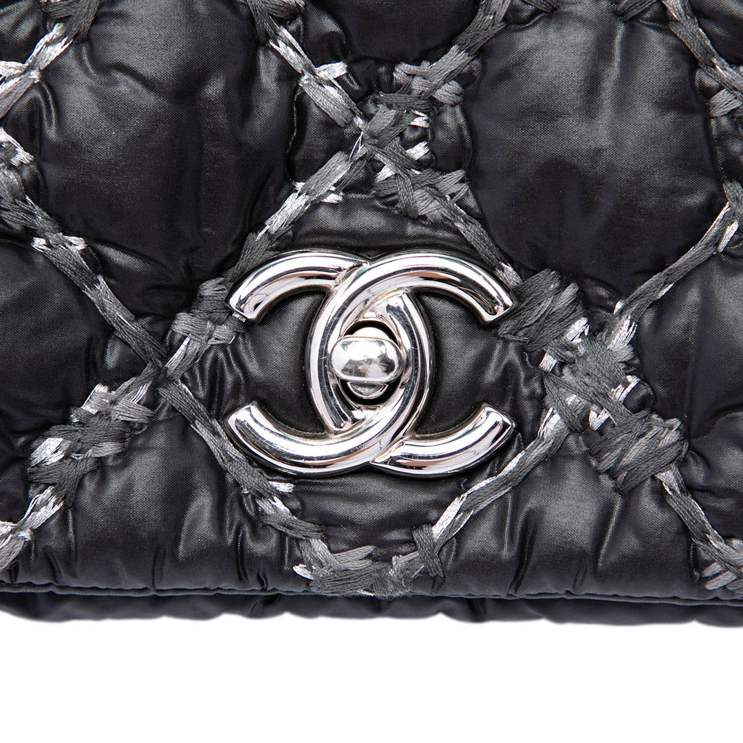Chanel Paris Byzance On Stitch Bubble Accordion à rabat Noir – vue 5 – GABY PARIS