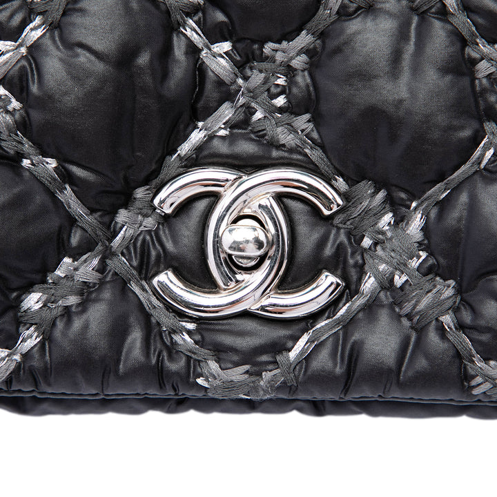 Chanel Paris Byzance On Stitch Bubble Accordion à rabat Noir – vue 5 – GABY PARIS