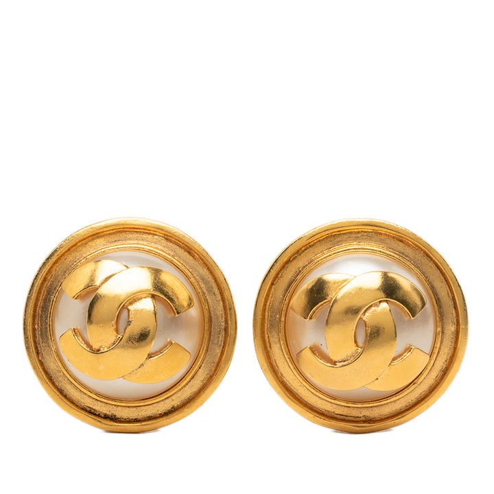 Chanel CC plaqué et Perles fantaisies À clip Boucles d'oreilles Métal