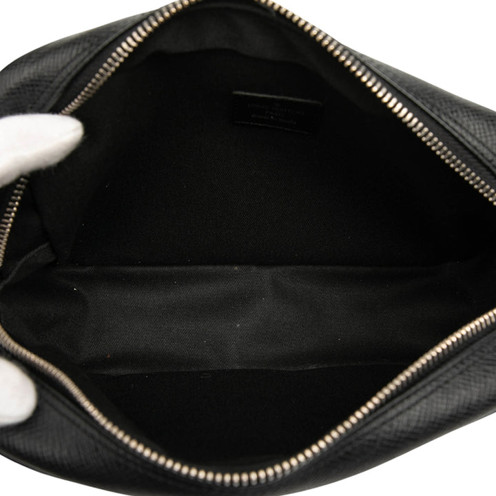 Louis Vuitton Taiga Pochette Kaluga Noir