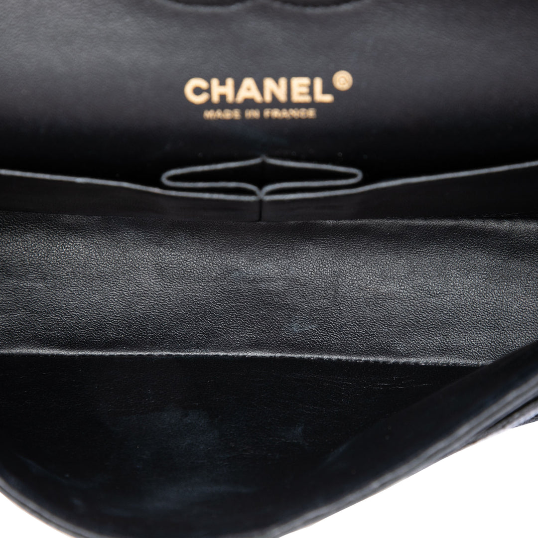Chanel Sac porté épaule Classic Double rabat Moyen Cuir caviar Noir – vue 4 – GABY PARIS
