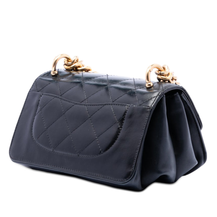 Chanel Paris Cosmopolite Mini vieilli Cuir de veau Straight Lined à rabat
