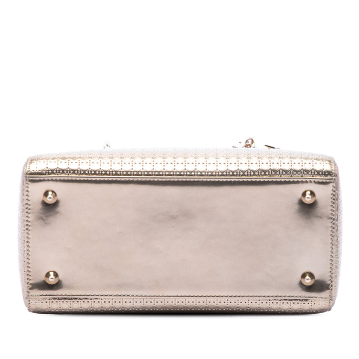 Dior Métallisé Microcannage Lady Dior Moyen Doré – vue 3 – GABY PARIS