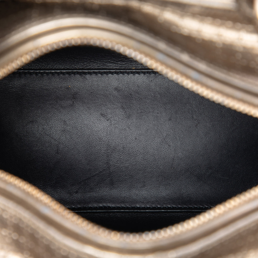 Dior Métallisé Microcannage Lady Dior Moyen Doré – vue 4 – GABY PARIS