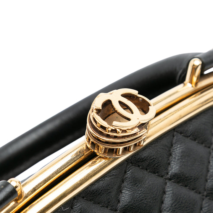 Chanel Paris Rome Quilted Cuir de veau Colosseum Lock Frame Bowling Bag Noir