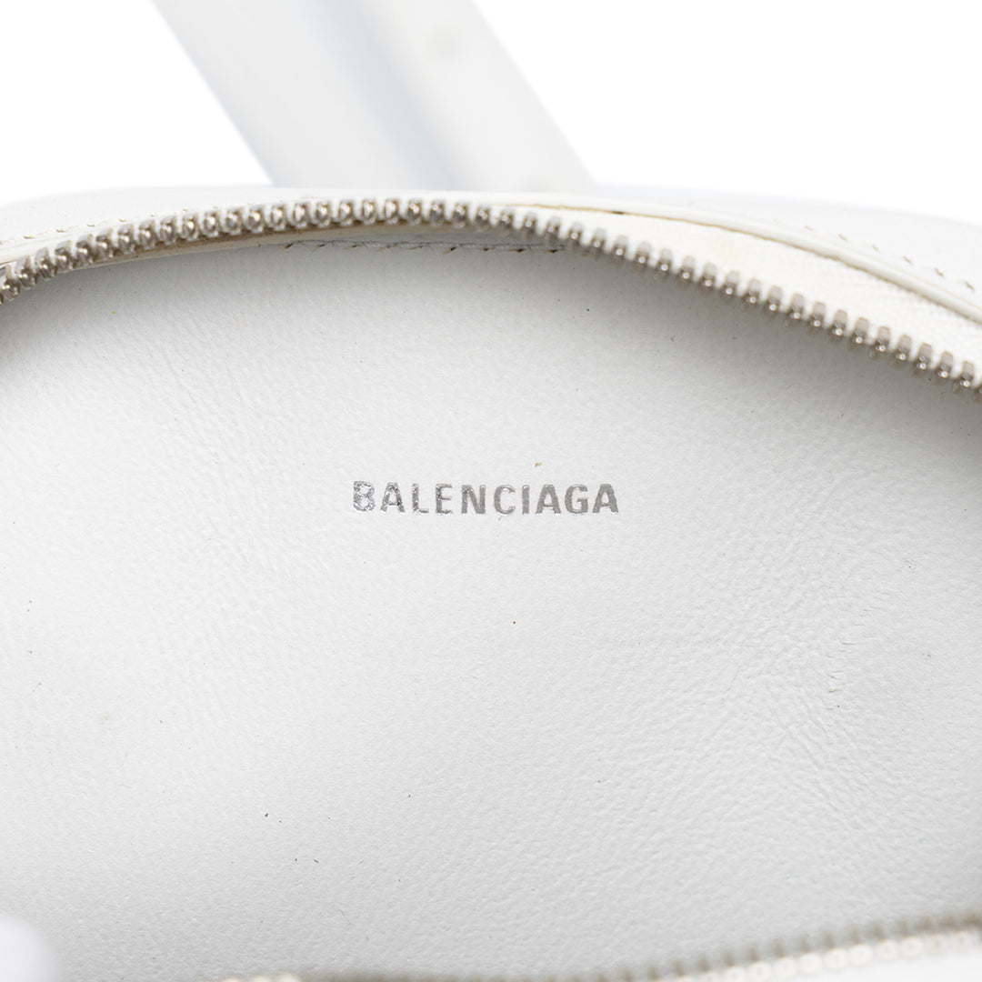 Balenciaga Étui téléphone grainé Cash Zippé Cuir de veau grainé Blanc – vue 5 – GABY PARIS