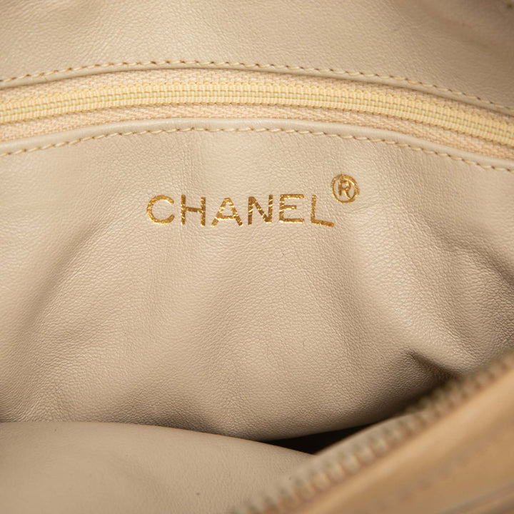 CC Matelassé Pompon Sac caméra Mini Cuir d'agneau Beige
