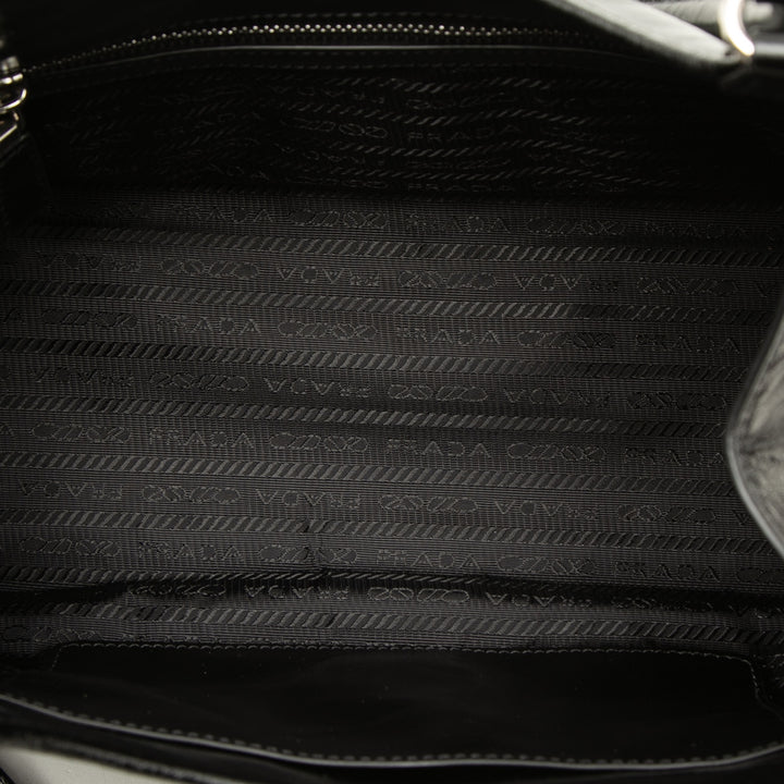 Prada Sac porté épaule Glossy Moyen Cuir de veau Noir – vue 4 – GABY PARIS