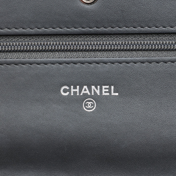 CC Matelassé Wallet on Chain Gris