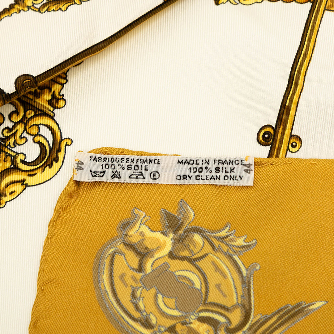 Hermès Keys Les Cles Soie Foulard Blanc – GABY PARIS Authentique
