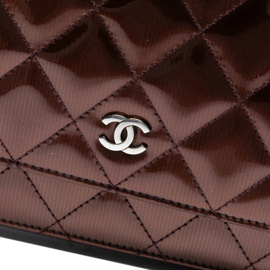 Chanel CC Quilted Métallisé Cuir verni Striped Wallet on Chain Rouge – GABY PARIS Authentique