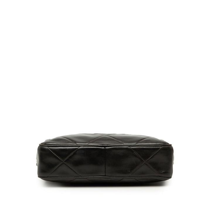 Chanel CC Diamond Matelassé Cuir d’agneau Pompon Sac caméra