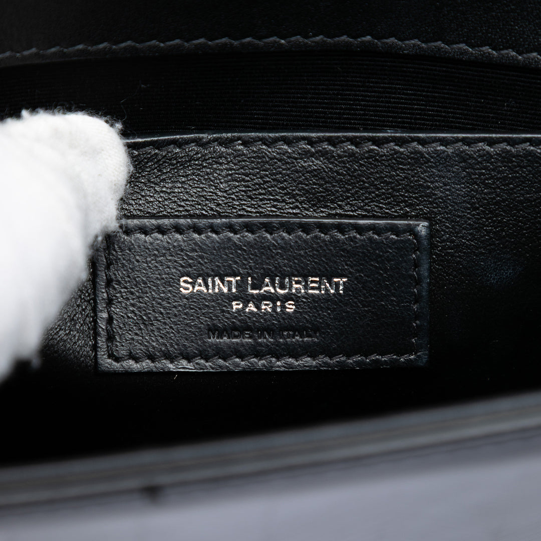 Saint Laurent Medium Chevron Cuir verni Monogram Kate Pompon Sac porté croisé