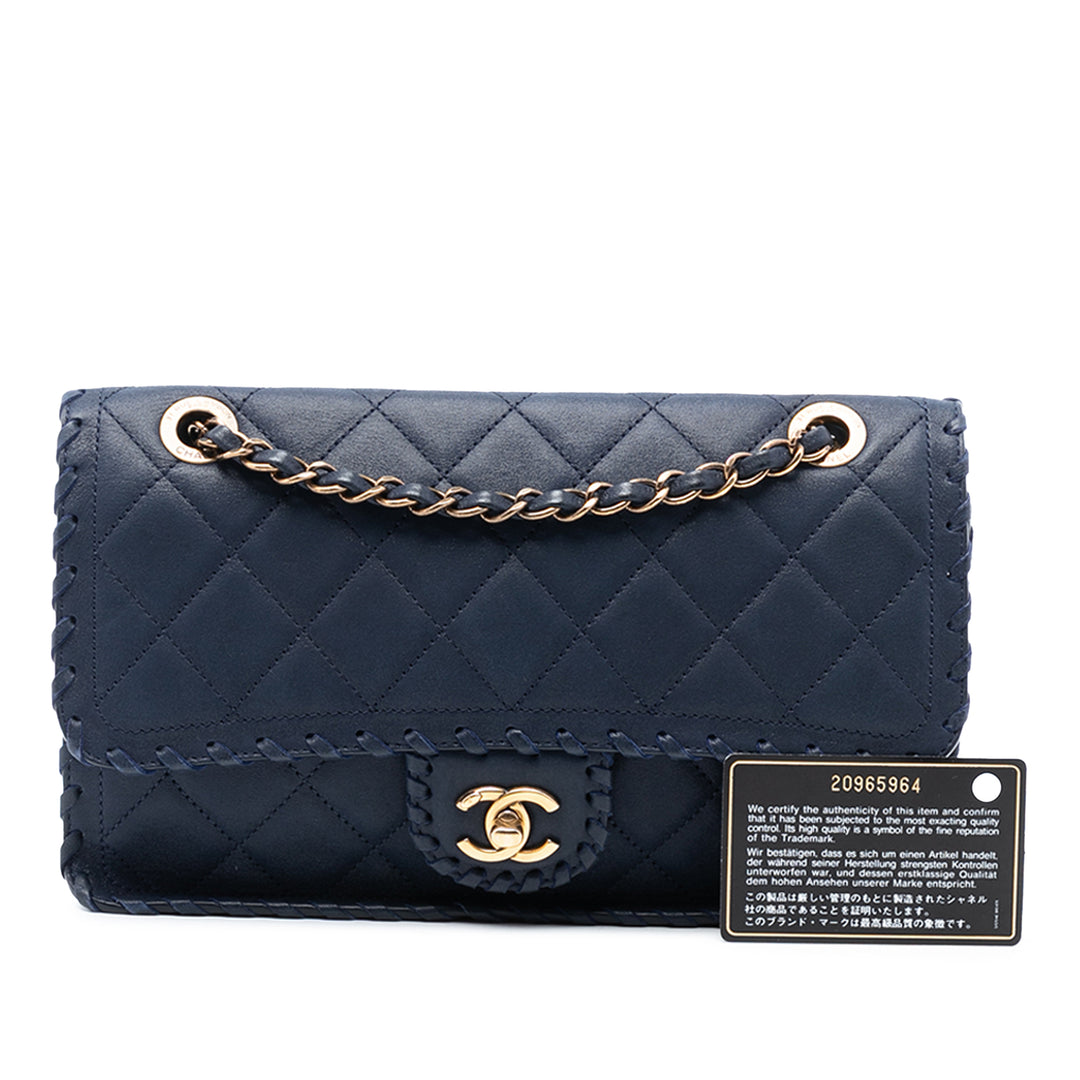 Chanel Medium Matelassé Iridescent Cuir de veau Happy Stitch à rabat