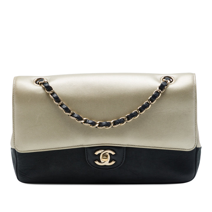 Classic Bicolore et Irisé Double rabat Moyen Cuir caviar Doré
