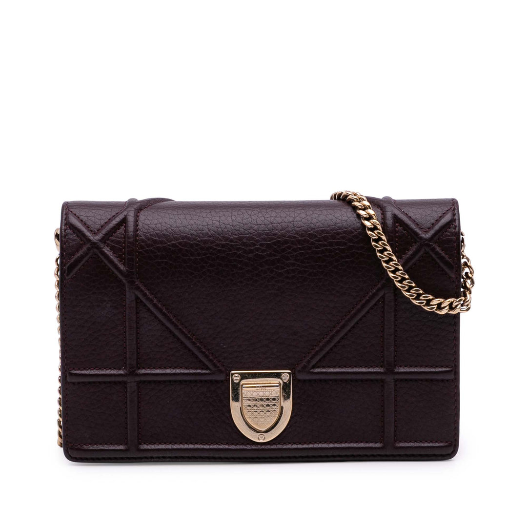 Dior Grained Cuir de veau Diorama Wallet on Chain Rouge – GABY PARIS Authentique
