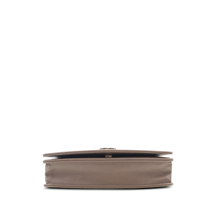 Chanel Sac bandoulière CC Matelassé Wallet on Chain Cuir de veau Marron – vue 3 – GABY PARIS