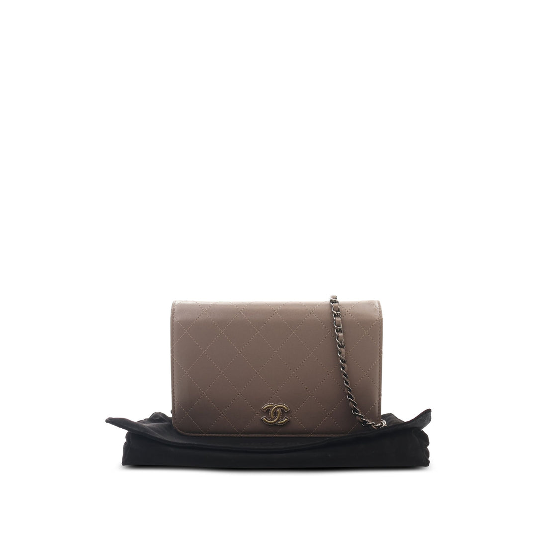 Chanel Sac bandoulière CC Matelassé Wallet on Chain Cuir de veau Marron – vue 6 – GABY PARIS