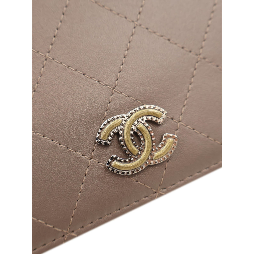 Chanel Sac bandoulière CC Matelassé Wallet on Chain Cuir de veau Marron – vue 9 – GABY PARIS