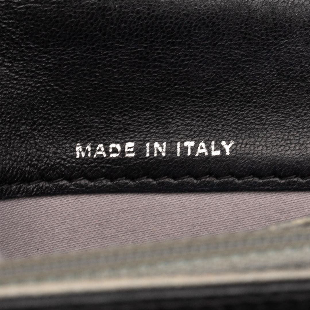 Chanel CC Embossed Cuir de veau Camellia Flap Wallet Noir – GABY PARIS Authentique