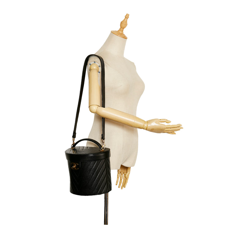 Chanel CC Fermoir tourniquet Vanity Cuir caviar