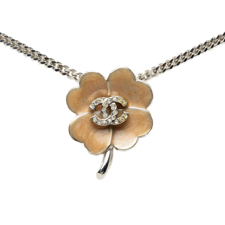 Chanel CC Brass Émail et Strass Clover Pendant Collier