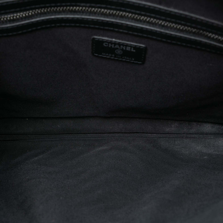 Chanel Large CC Chevron Iridescent Caviar O Étui Pochette