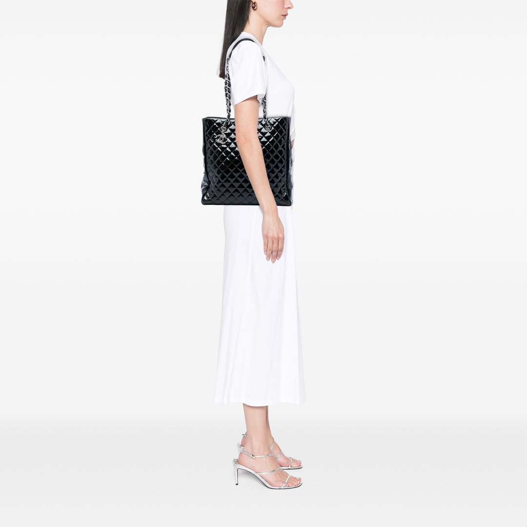 Chanel CC Matelassé Cuir verni North South Cabas