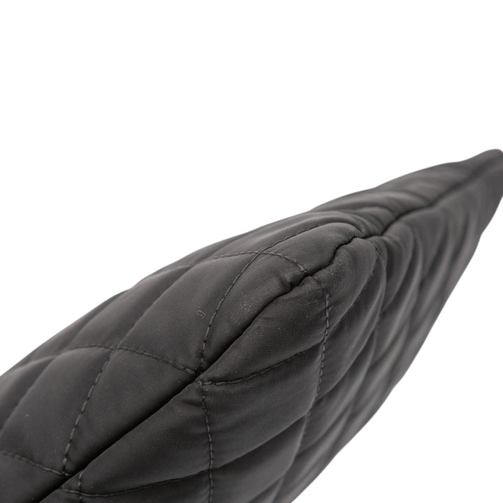 Chanel Large Quilted Nylon O Étui Pochette Noir