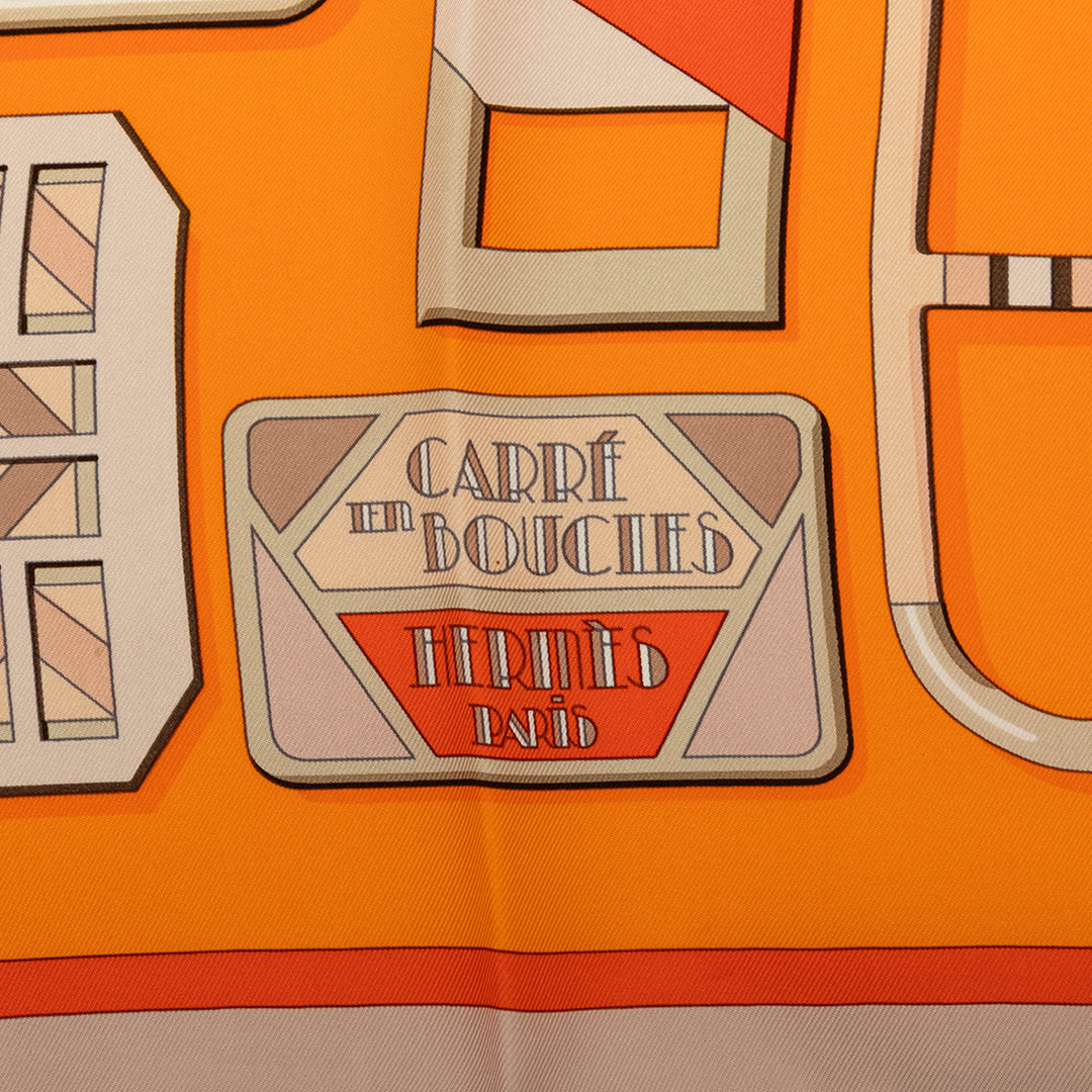 Hermès Carré Carre En Boucles 90 Orange – vue 3 – GABY PARIS