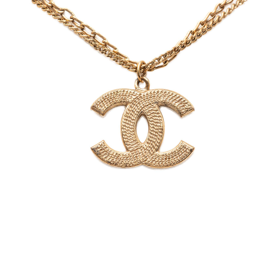 Chanel CC plaqué Textured Pendant Double Chain Collier