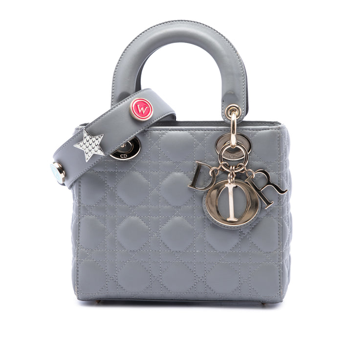 Dior Lady Dior Cannage My ABCDior Petit Cuir d'agneau Gris – vue principale – GABY PARIS