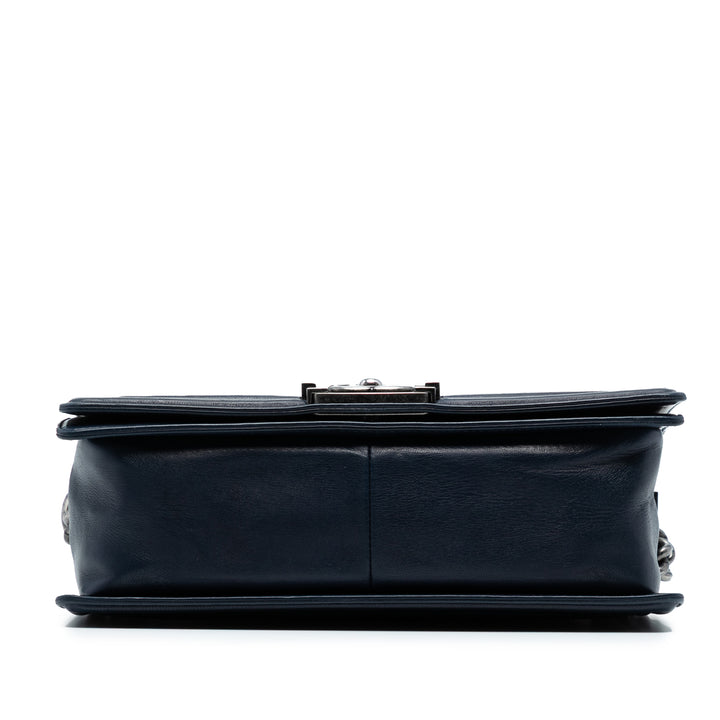 Chanel Old Medium Matelassé Cuir d’agneau Boy à rabat