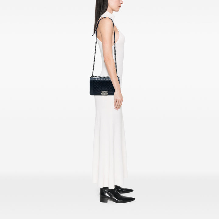 Chanel Old Medium Matelassé Cuir d’agneau Boy à rabat