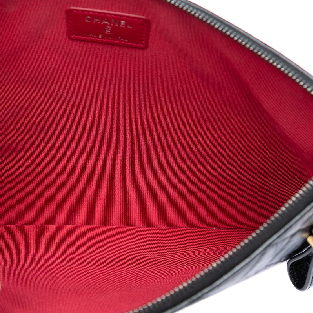 Chanel Medium Matelassé vieilli Cuir de veau Gabrielle O Étui Pochette