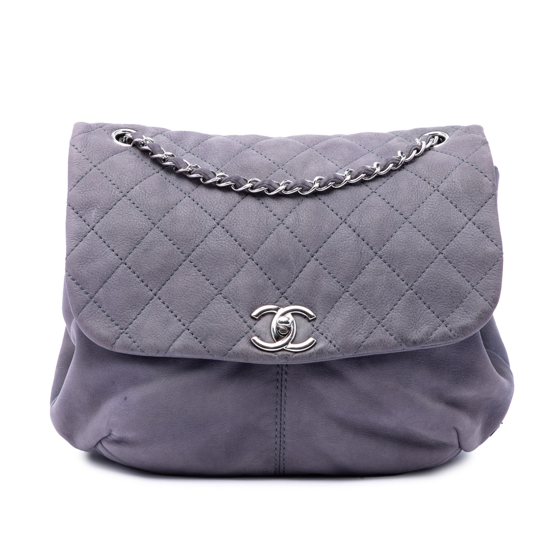 Chanel Matelassé Nubuck Trianon Messenger à rabat Moyen Cuir