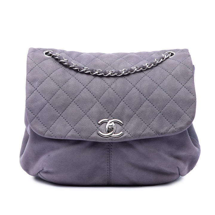 Chanel Matelassé Nubuck Trianon Messenger à rabat Moyen Cuir
