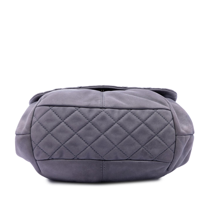 Chanel Matelassé Nubuck Trianon Messenger à rabat Moyen Cuir